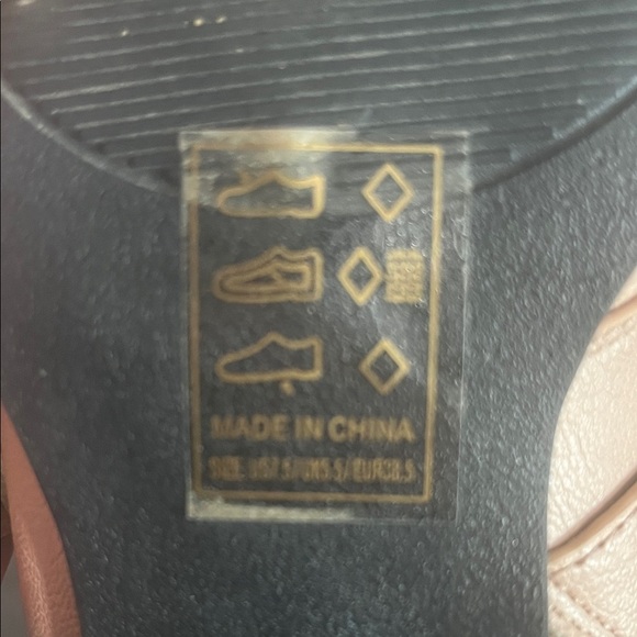 Qupid Women's Blush Ankle BootiesSize 7.5 - Picture 6 of 9